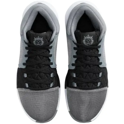 Nike LeBron Witness VIII