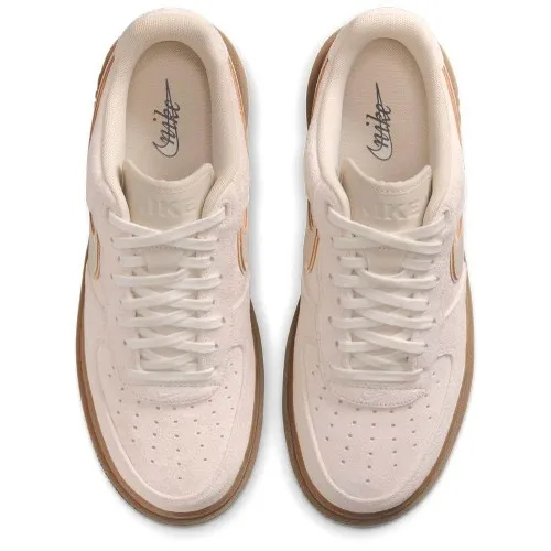 Nike Air Force 1 Luxe