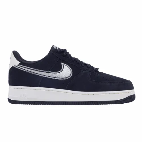 Nike Air Force 1 '07 LV8
